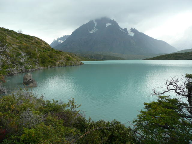 lac bleu au pied du paine