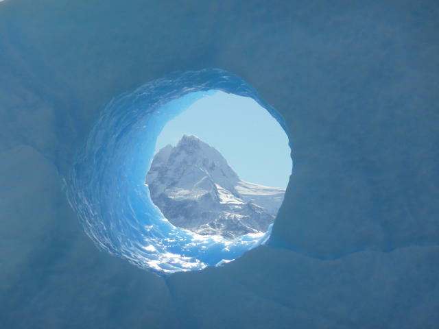 montagne dans le hublot