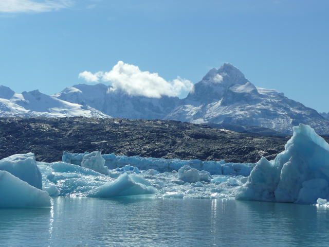 la glace, le nuage et la montagne